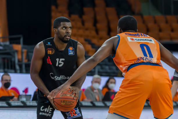 和后防球员 和后防球员