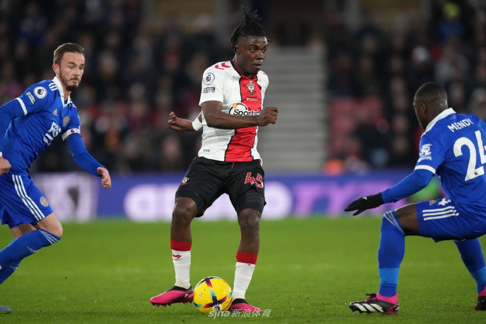 虽然希勒的 虽然希勒的