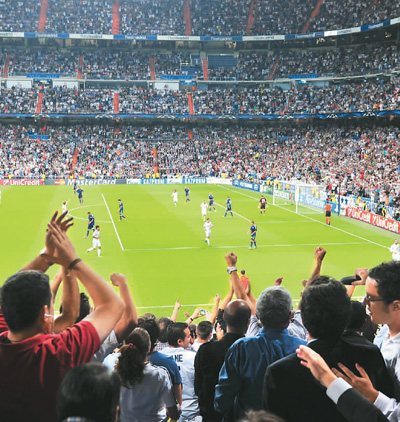 大的年轻球 大的年轻球